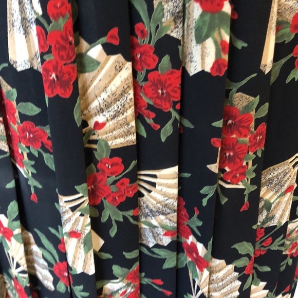 Susan Bristol VTG sweater pleated skirt set holiday  with floral red black SZ 10 - Picture 4 of 16